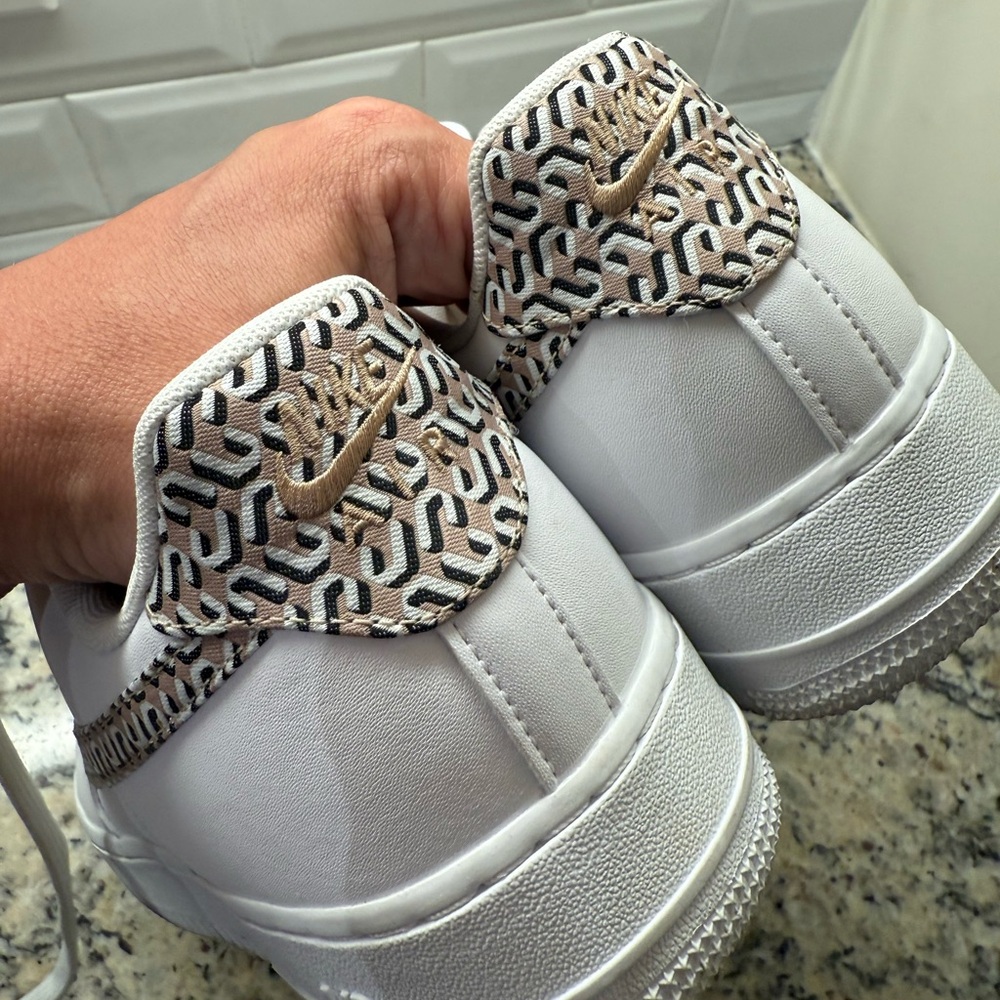 Nike Air Force 1 low LX united in victory size 10.5 - Picture 5 of 8